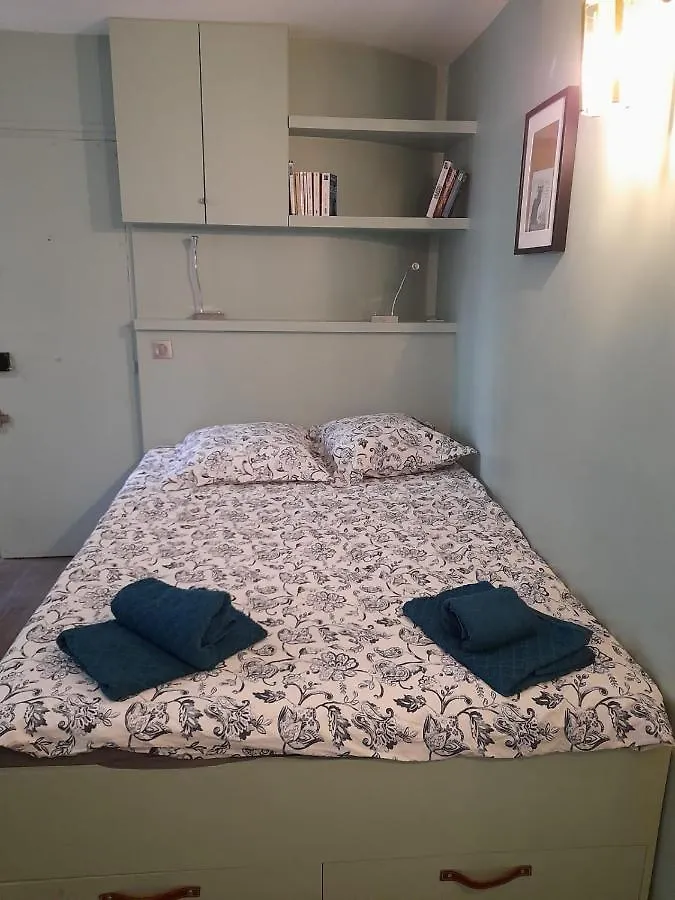 Studio Equipe Metro Abbesses A Montmartre Apartment Paris